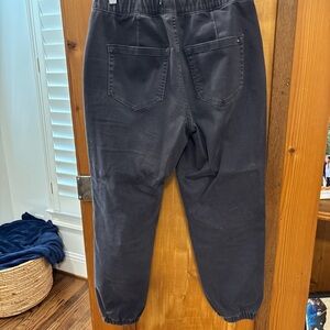 Elegant Charcoal Cropped Pants